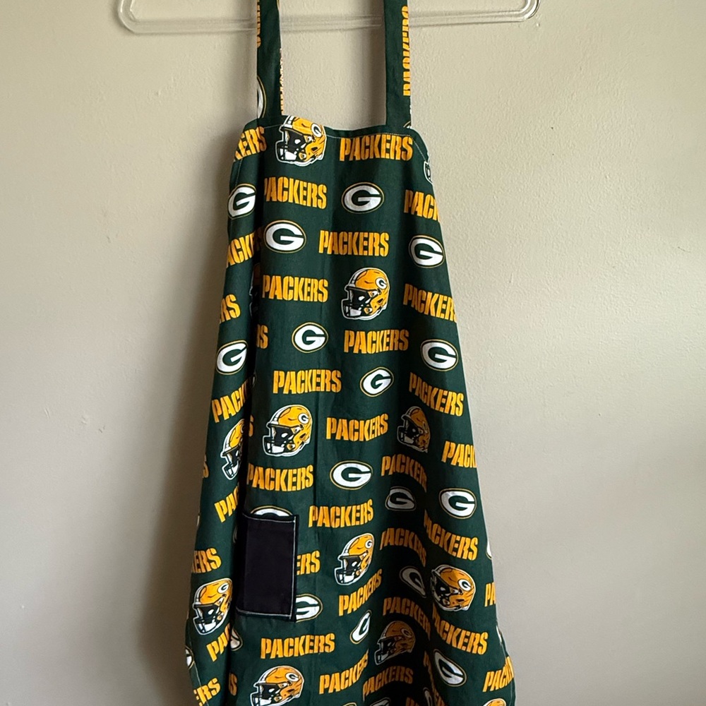 Handmade Customizable Reversible Aprons - Picture 4 of 4
